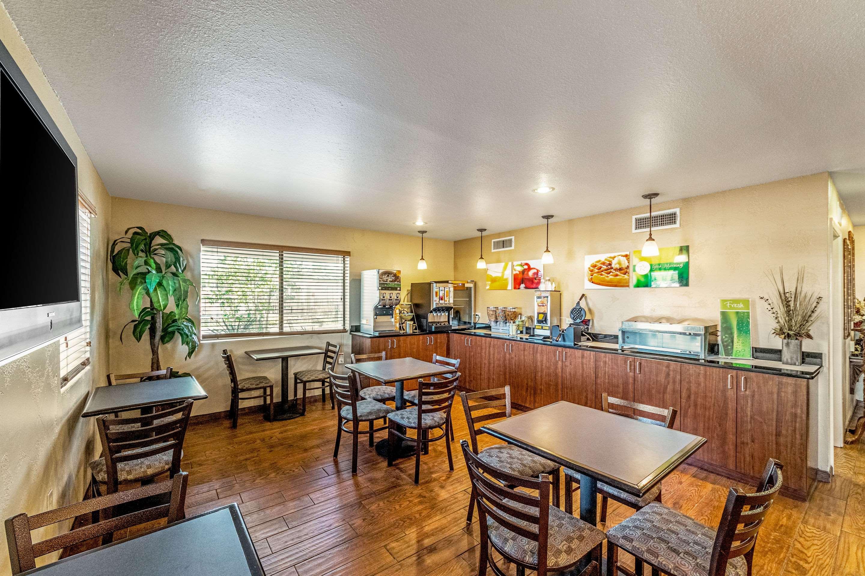 Quality Inn Three Rivers Экстерьер фото
