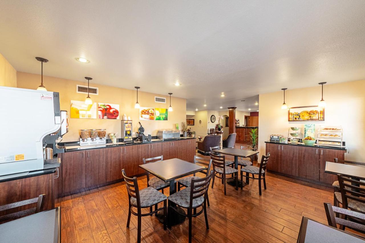 Quality Inn Three Rivers Экстерьер фото